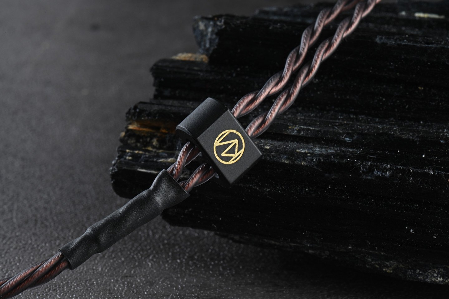 Brise Audio AKAGANE LE2 In-Ear Monitor IEM OFC Cable 4.4mm Plug CM 2-Pin Connector