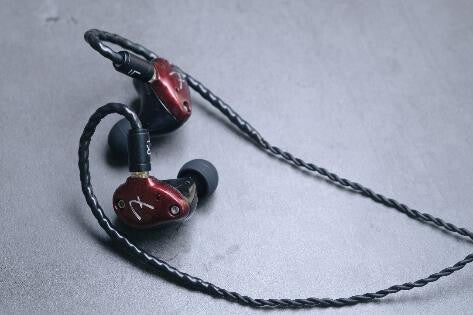 Fender Track Dual Driver In-Ear Monitor IEM Earphone CM 2-Pin 3.5mm Plug