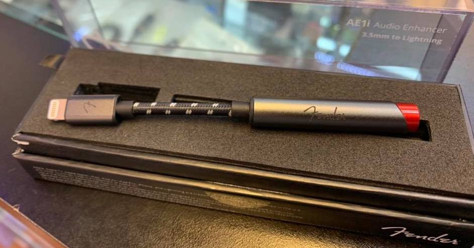 Fender AE1i Lightning DAC Amplifier for 3.5mm Earphone Apple iOS iPhone iPad