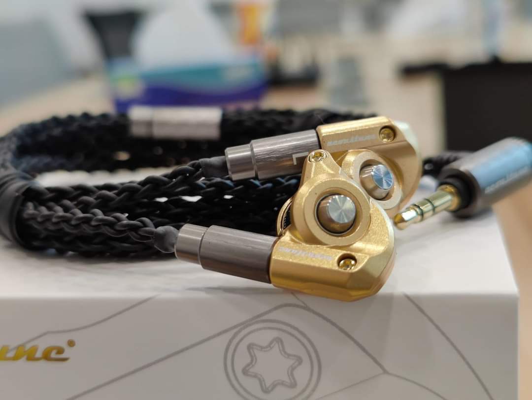 Acoustune HS1300SS Myrinx Driver In-Ear Monitor Pentaconn Ear Connector Headphones