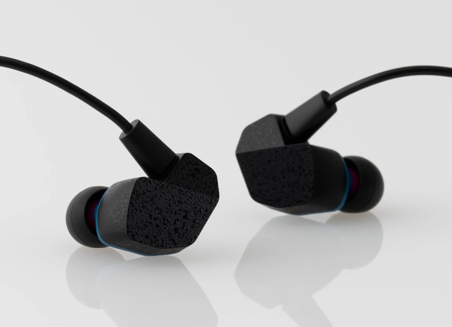 Final Audio A2000 Dynamic Driver In-Ear Monitor IEM Earphone with 3.5mm CM 2-Pin Cable