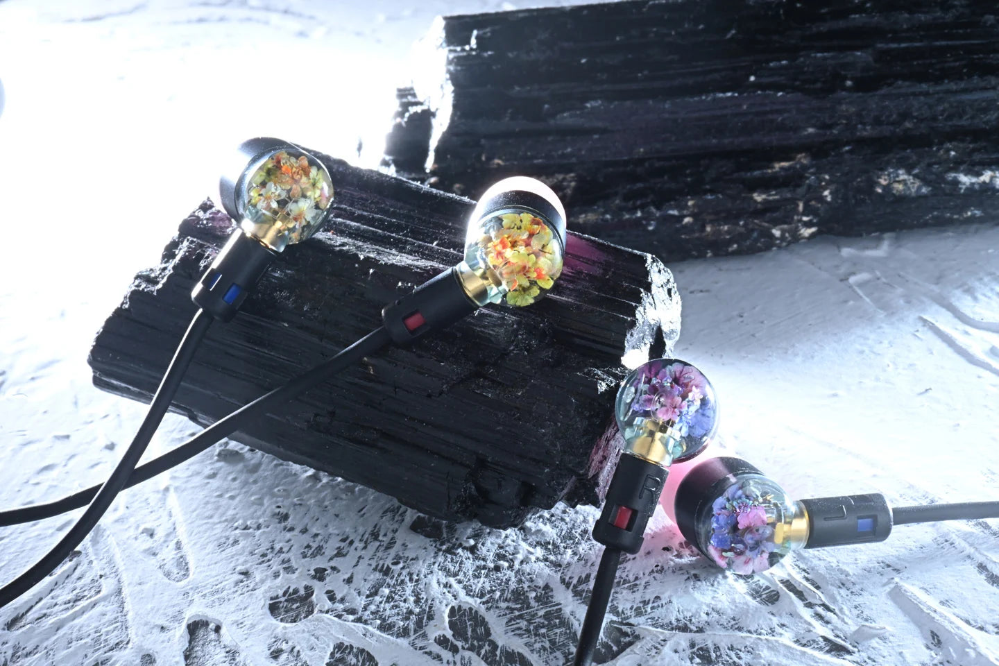 Intime Clivia & Hyacinth Handmade Earphones HK Limited Edition
