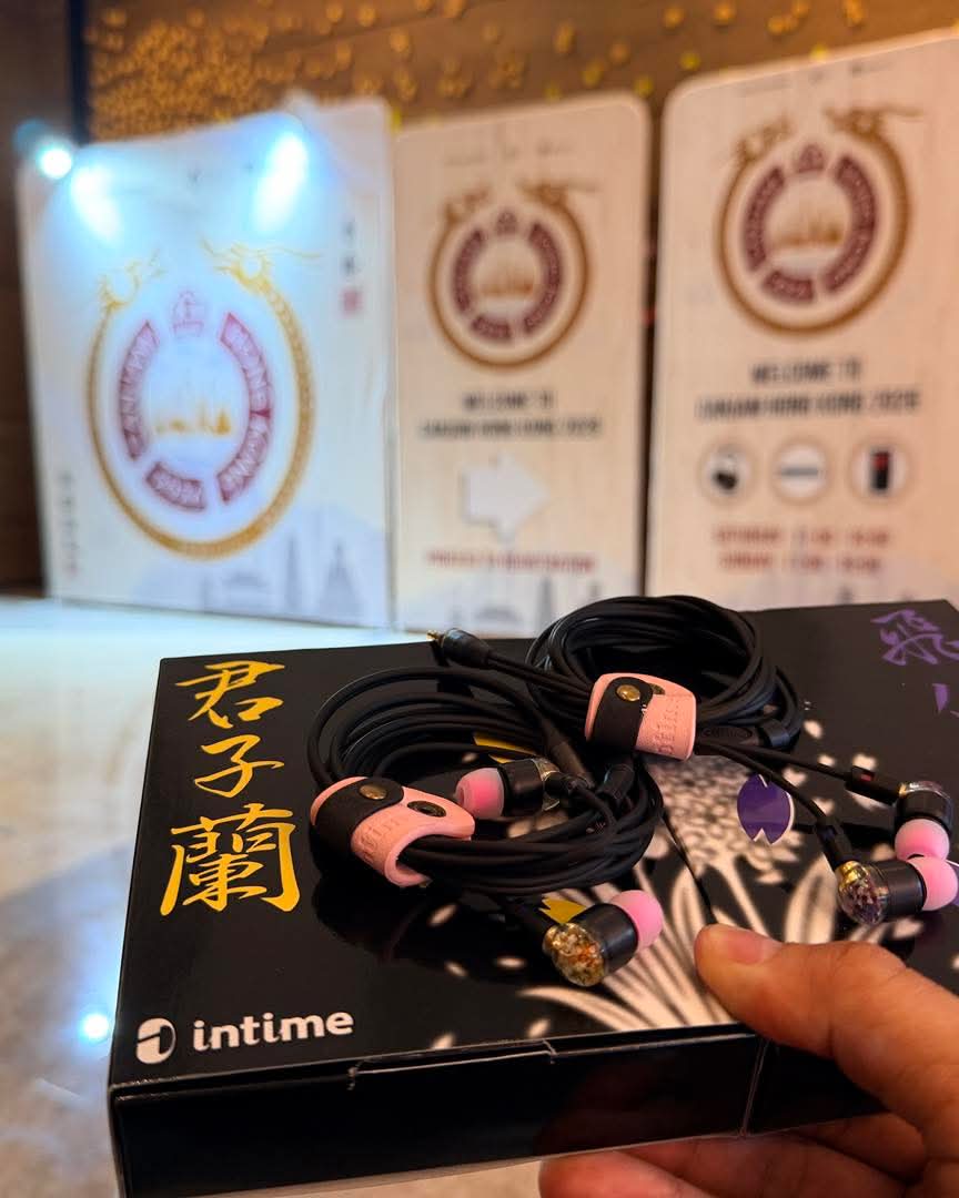 Intime Clivia & Hyacinth Handmade Earphones HK Limited Edition