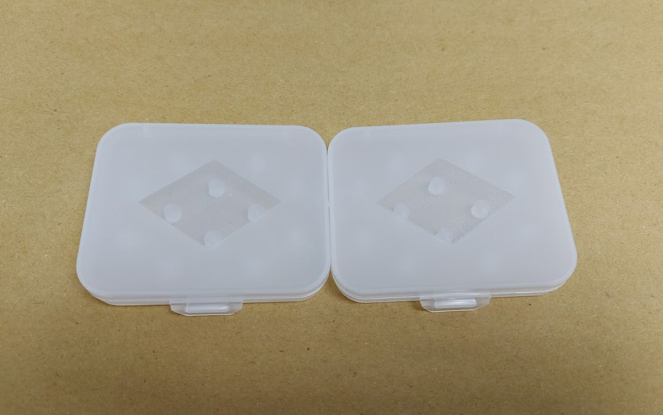 Eartips Plastic Hard Case Rectangle Medium Size 10pcs