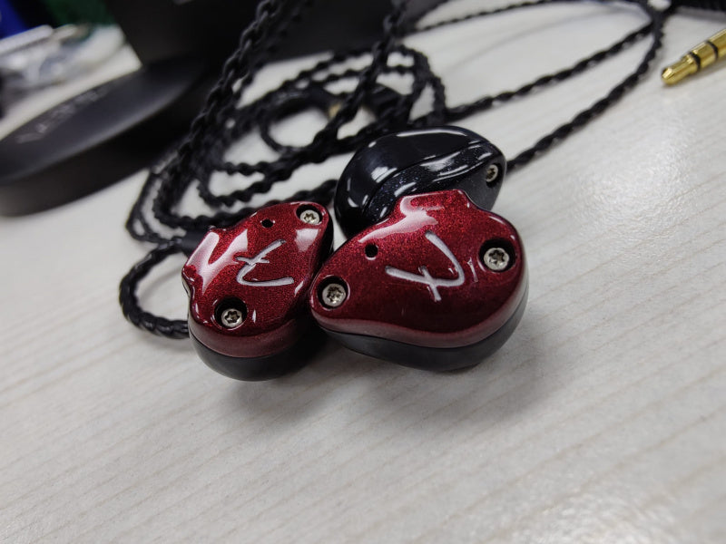 Fender Track Dual Driver In-Ear Monitor IEM Earphone CM 2-Pin Plug